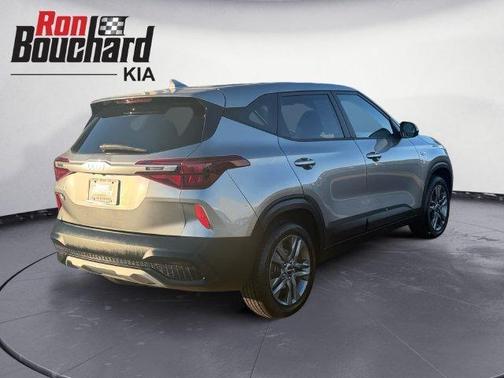 Gray 2023 Kia Seltos LX
