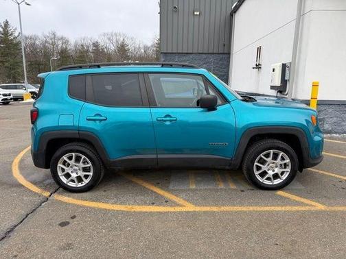 Teal 2022 Jeep Renegade Latitude