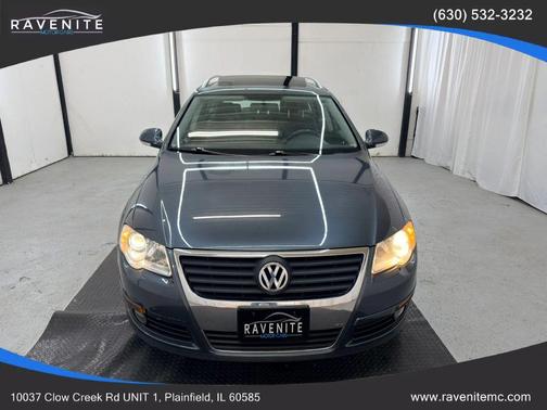 Island Gray Metallic 2010 Volkswagen Passat Komfort