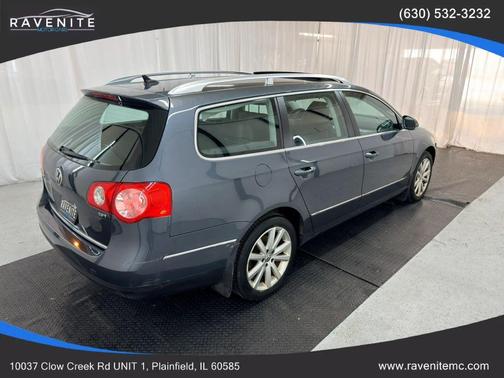 Island Gray Metallic 2010 Volkswagen Passat Komfort