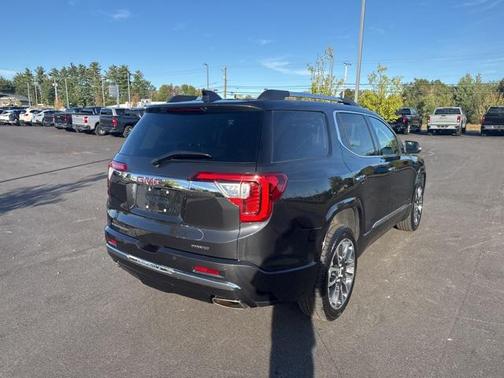 2020 GMC Acadia Denali