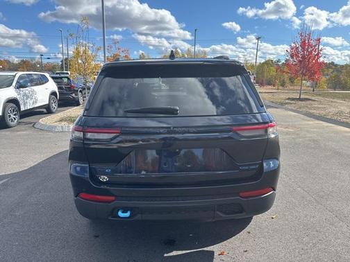 2022 Jeep Grand Cherokee 4xe Trailhawk