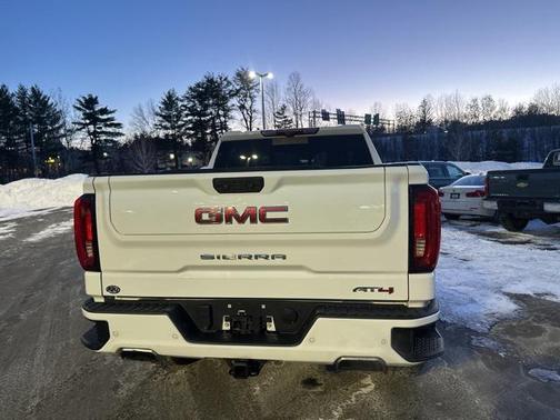 2022 GMC Sierra 1500 AT4