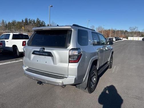 2024 Toyota 4Runner TRD Off Road