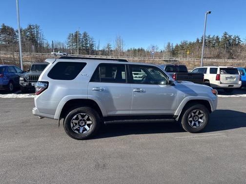 2024 Toyota 4Runner TRD Off Road