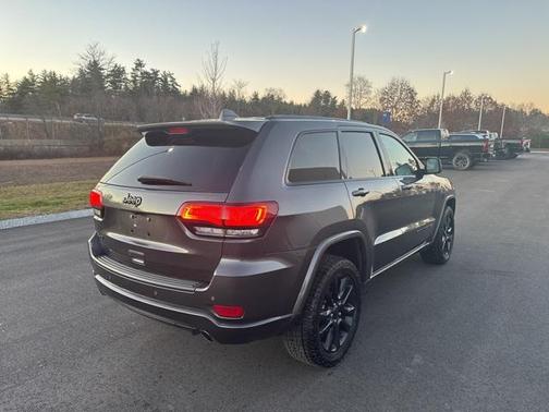 2021 Jeep Grand Cherokee Laredo