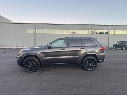 2021 Jeep Grand Cherokee Laredo