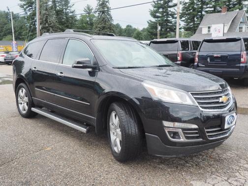 Mosaic Black Metallic 2017 Chevrolet Traverse Premier