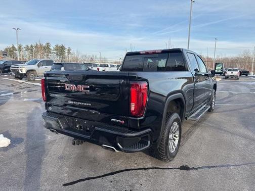 2022 GMC Sierra 1500 AT4