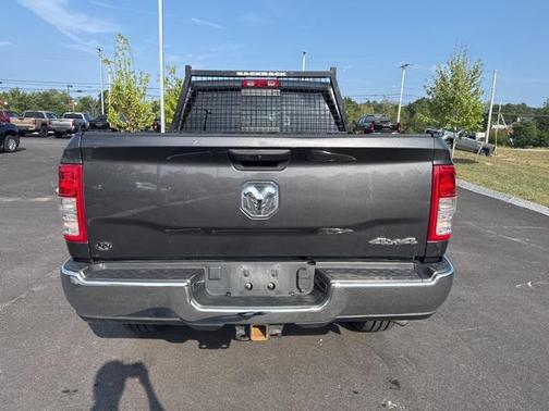 2022 RAM 2500 Tradesman Crew Cab 4x4 6'4' Box