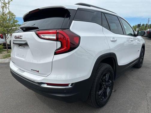 Summit White 2024 GMC Terrain AWD AT4