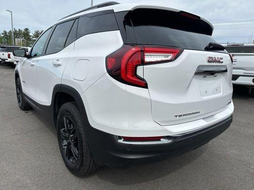 Summit White 2024 GMC Terrain AWD AT4