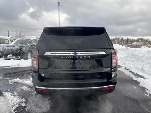 2021 Chevrolet Suburban LT