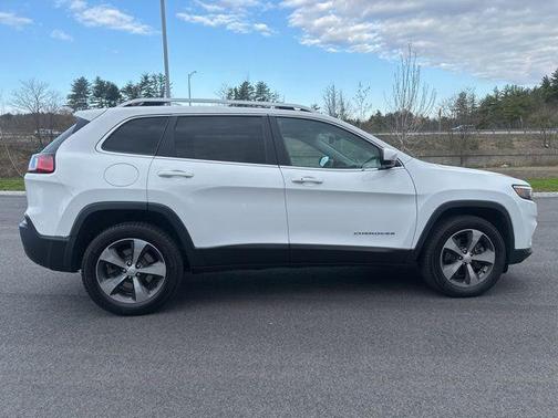 Bright White Clearcoat 2019 Jeep Cherokee Limited