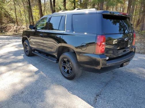 Photo 3 of 49 of 2019 Chevrolet Tahoe LT