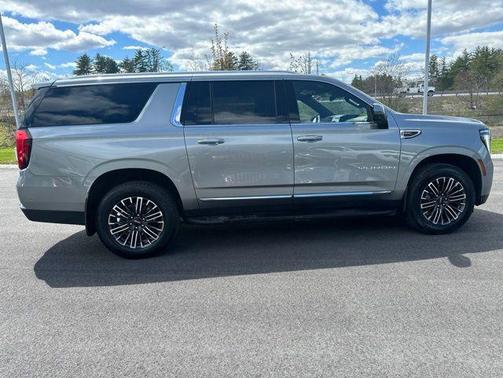 Sterling Metallic 2025 GMC Yukon XL 4WD Elevation
