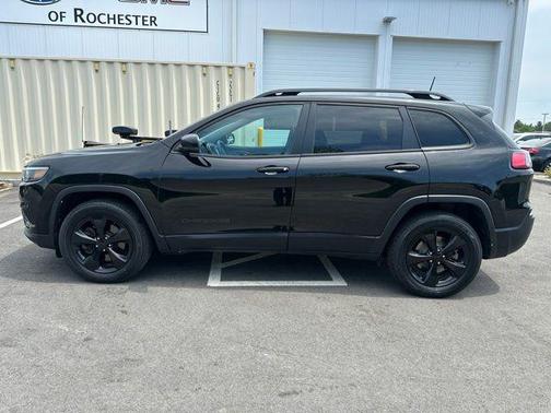 Diamond Black Crystal Pearlcoat 2019 Jeep Cherokee Altitude