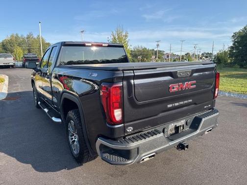 2022 GMC Sierra 1500 SLE