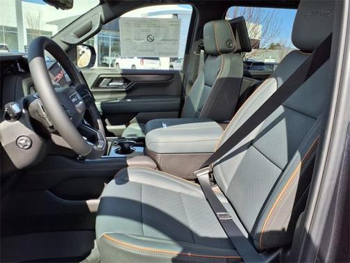 2025 GMC Yukon XL 4WD AT4