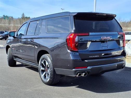 2025 GMC Yukon XL 4WD AT4