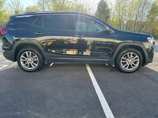 Ebony Twilight Metallic 2024 GMC Terrain SLT