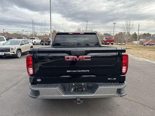 2024 GMC Sierra 1500 SLE