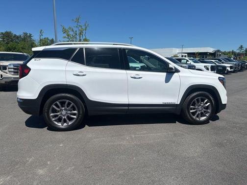 Summit White 2023 GMC Terrain SLT