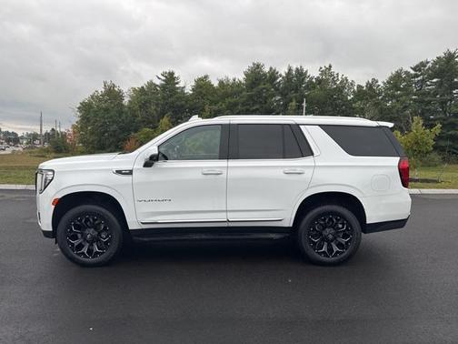 2022 GMC Yukon SLT