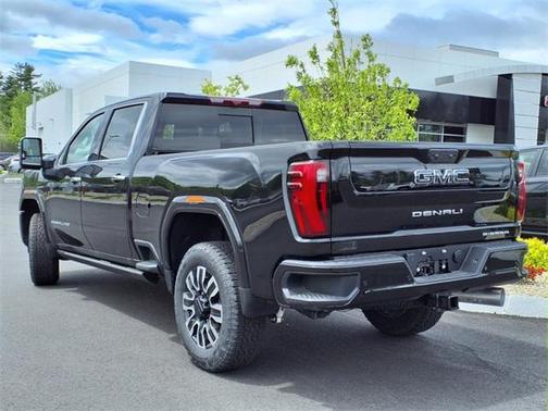 2025 GMC Sierra 3500 Denali