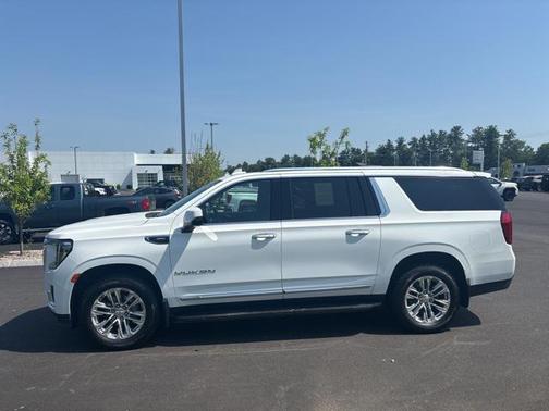 2023 GMC Yukon XL SLT