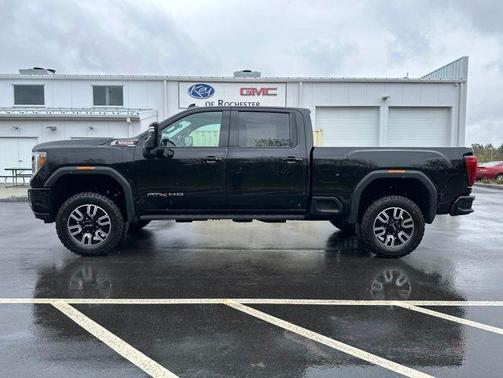 Onyx Black 2022 GMC Sierra 2500 AT4
