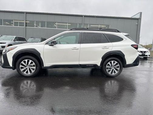 Crystal White Pearl 2024 Subaru Outback Premium