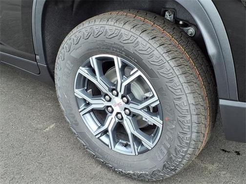 2025 GMC Acadia AWD AT4