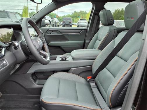 2025 GMC Acadia AWD AT4