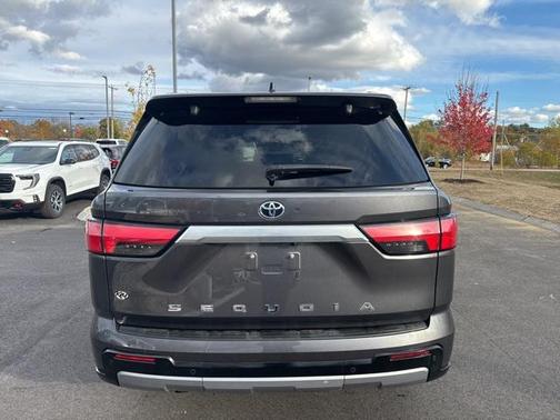 2024 Toyota Sequoia Capstone