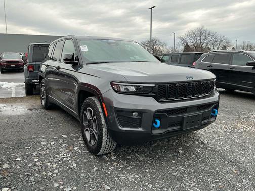 2022 Jeep Grand Cherokee 4xe Trailhawk