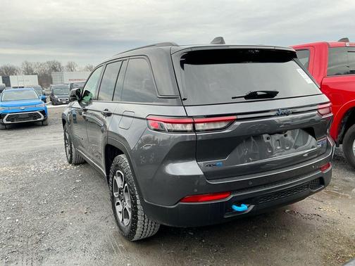 2022 Jeep Grand Cherokee 4xe Trailhawk