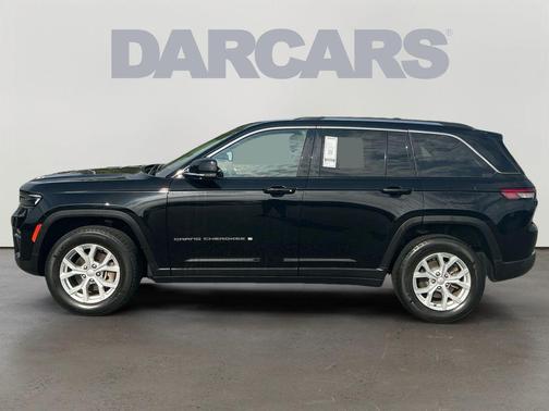 Diamond Black Crystal Pearlcoat 2023 Jeep Grand Cherokee Limited
