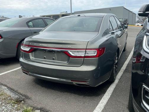 2017 Lincoln Continental Select