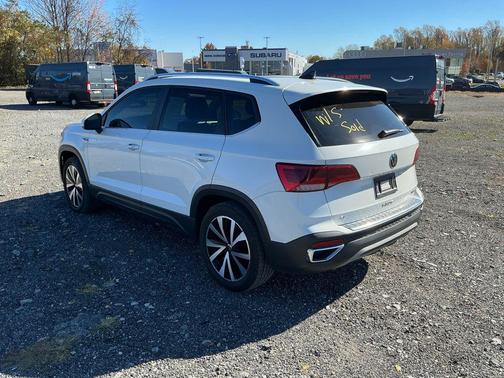 2022 Volkswagen Taos 1.5T SE