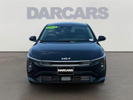 Aurora Black Pearl 2025 Kia K4 LXS