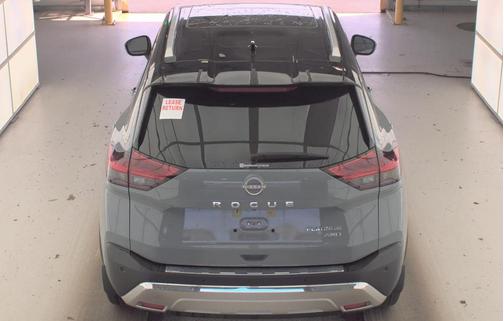 Boulder Gray Pearl/Super Black 2023 Nissan Rogue Platinum