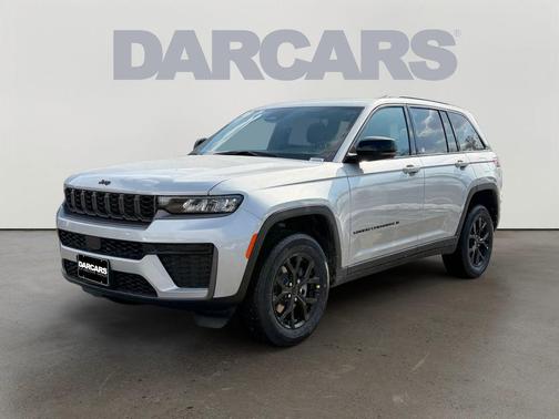 Silver Zynith 2026 Jeep Grand Cherokee Altitude