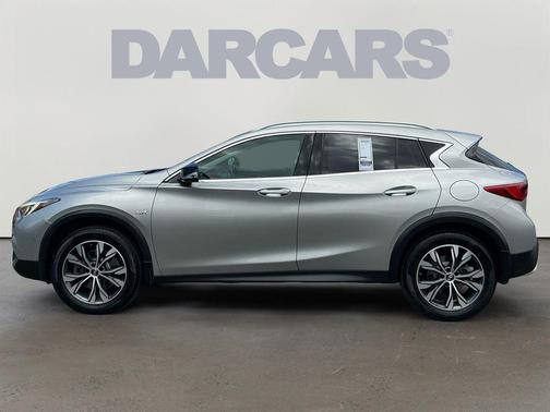 Blade Silver 2018 INFINITI QX30 Premium