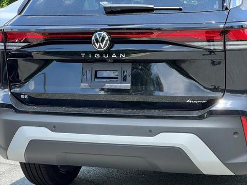 2025 Volkswagen Tiguan 2.0T SE 4MOTION