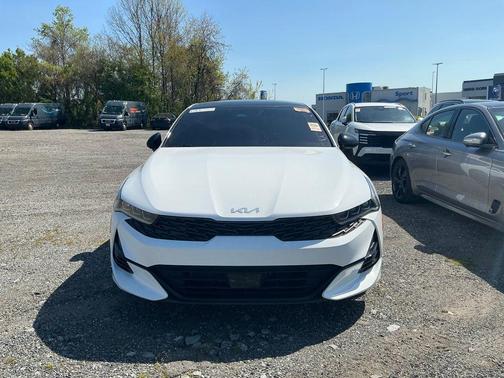 Glacial White Pearl 2023 Kia K5 GT-Line