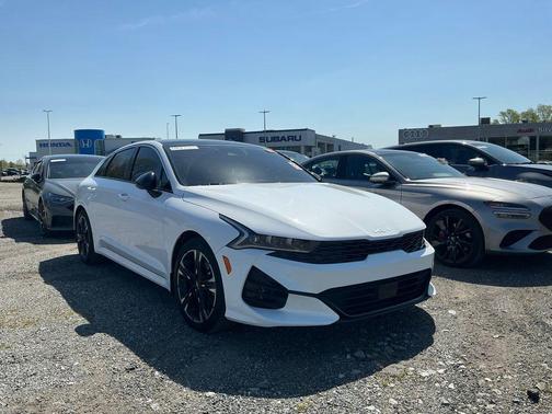 Glacial White Pearl 2023 Kia K5 GT-Line