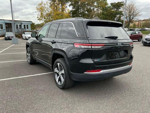 2022 Jeep Grand Cherokee 4xe Base