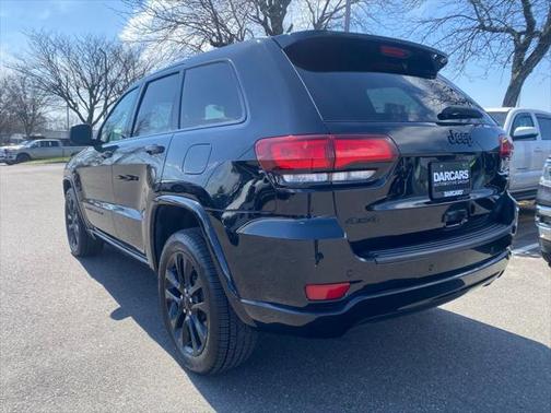 2022 Jeep Grand Cherokee Laredo