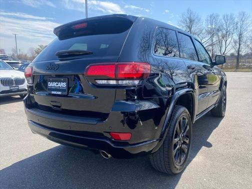 2022 Jeep Grand Cherokee Laredo